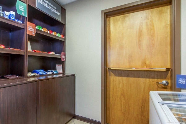 Hotel Comfort Suites